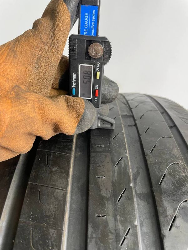 Шини пара Pirelli 275/40 r18 літо Гума