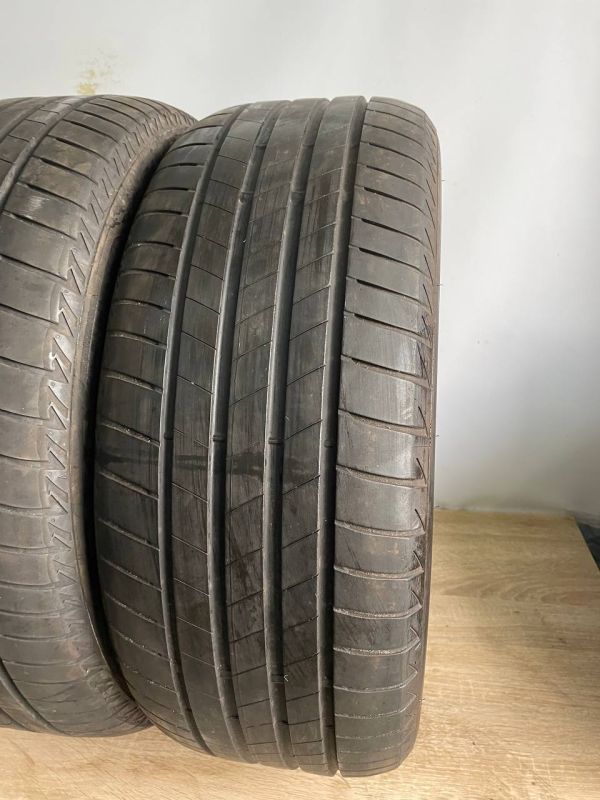 Шини пара Bridgestone 235/55 r17 літо Гума