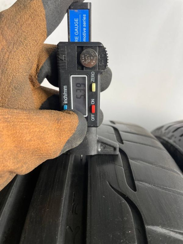 Шини пара Dunlop 215/40 r17 літо Гума