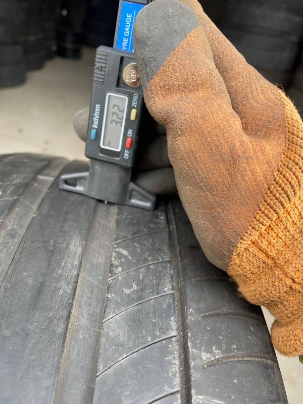 Шини пара Michelin 245/45 r18 літо Гума