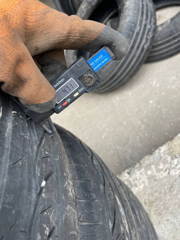 Шини комплект Bridgestone 215/45 r16 літо Гума