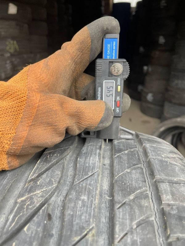 Шини комплект Bridgestone 215/45 r16 літо Гума