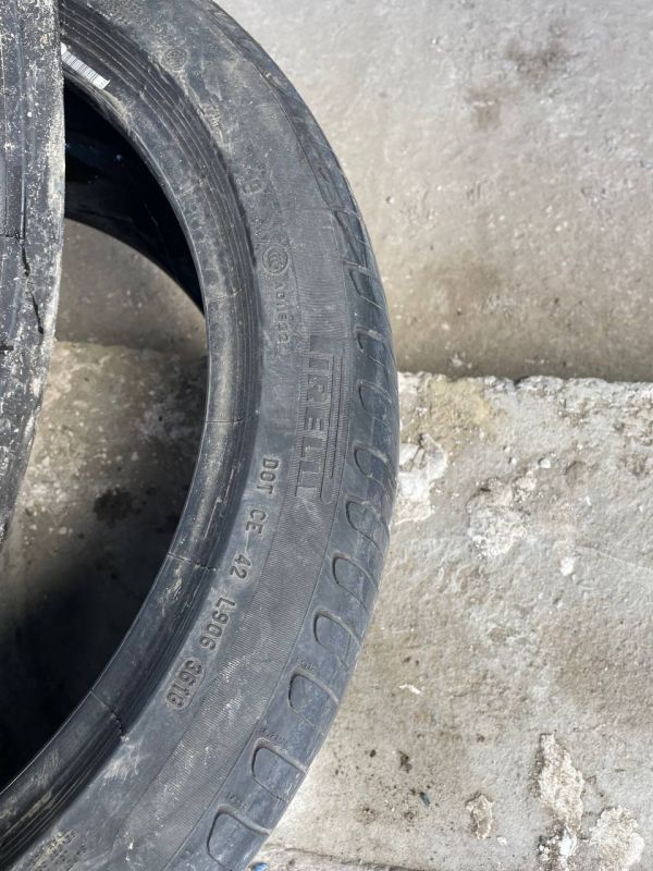 Шини пара Pirelli 225/40 r18 літо Гума