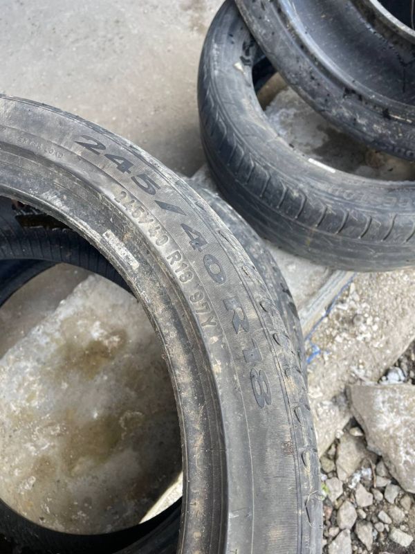 Шини пара Pirelli 245/40 r18 літо Гума