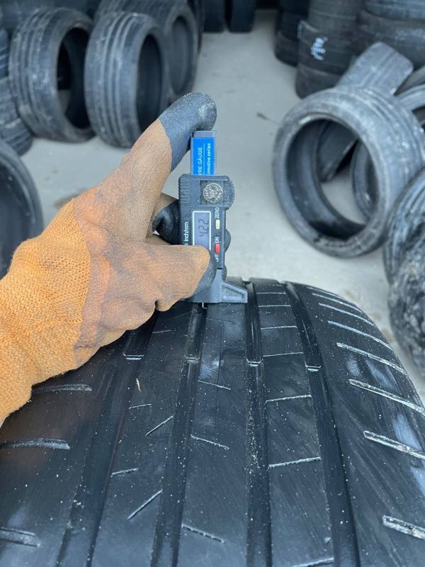 Шини пара Bridgestone 235/55 r18 літо Гума