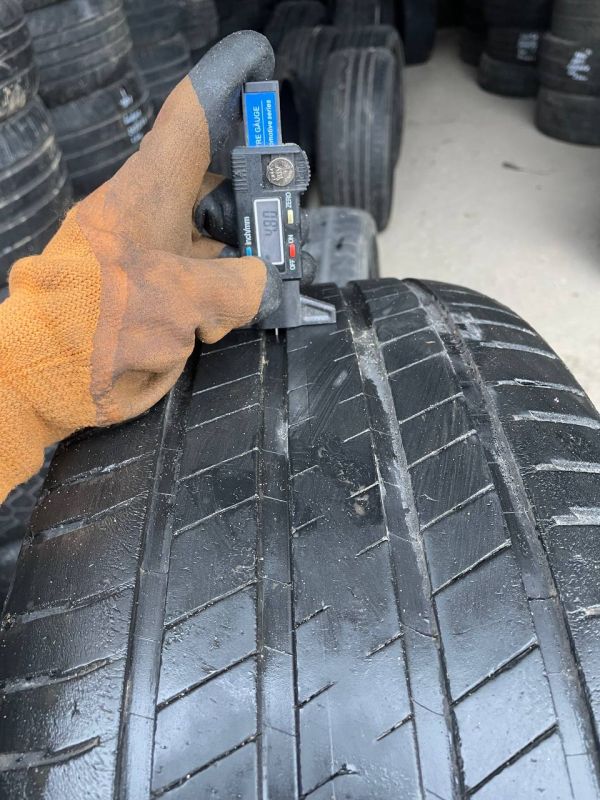 Шини пара Michelin 255/45 r20 літо Гума