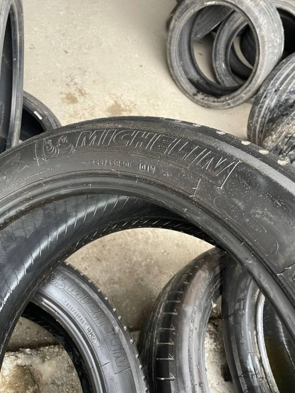 Шини пара Michelin 255/45 r20 літо Гума