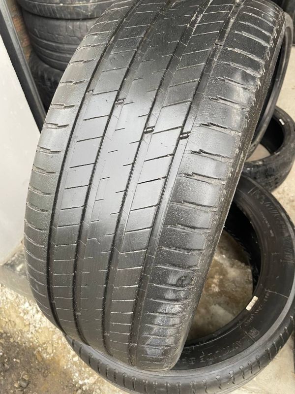 Шини пара Michelin 255/45 r20 літо Гума