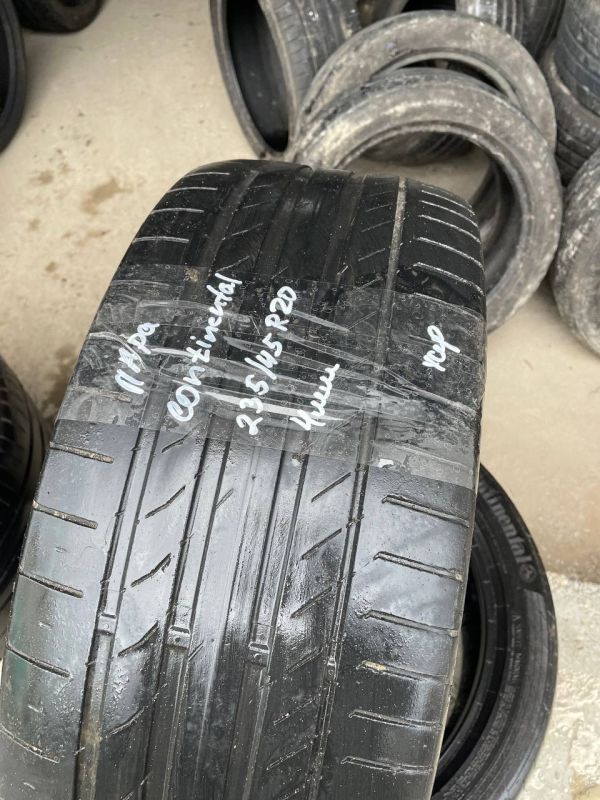 Шини пара Continental 235/45 r20 літо Гума