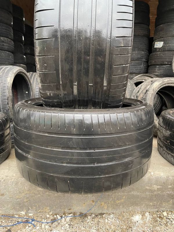 Шини пара Pirelli 305/30 r21 літо Гума