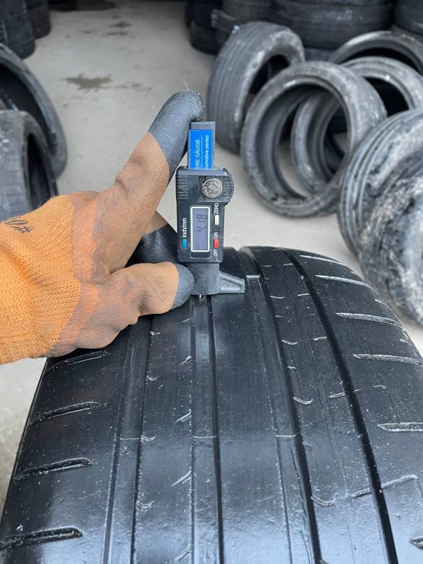 Шини пара Pirelli 245/35 r20 літо Гума