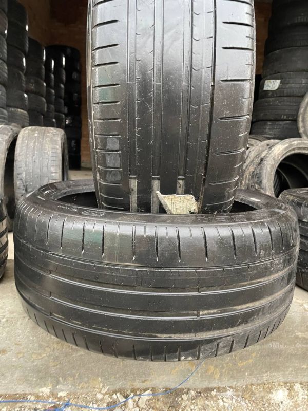 Шини пара Pirelli 245/35 r20 літо Гума
