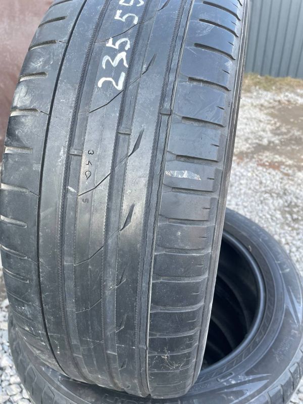 Шини комплект Nokian 235/55 r19 літо Гума
