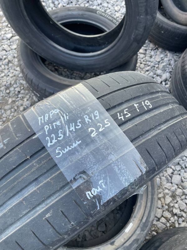 Шини пара Pirelli 225/45 r19 літо Гума