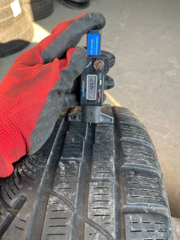 Шина одіночка Pirelli 205/55 r16