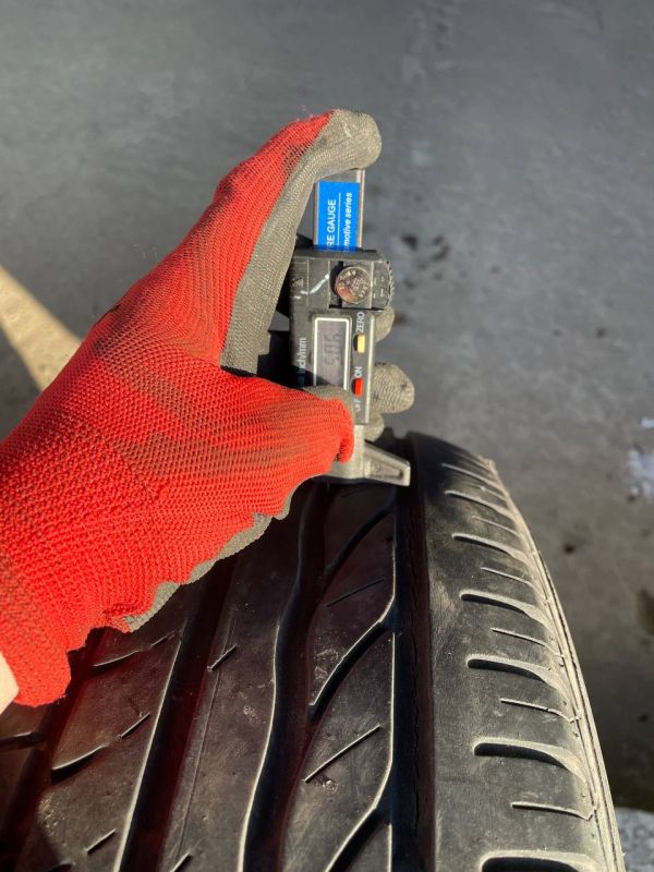Шина одіночка Bridgestone 205/60 r16 Lito