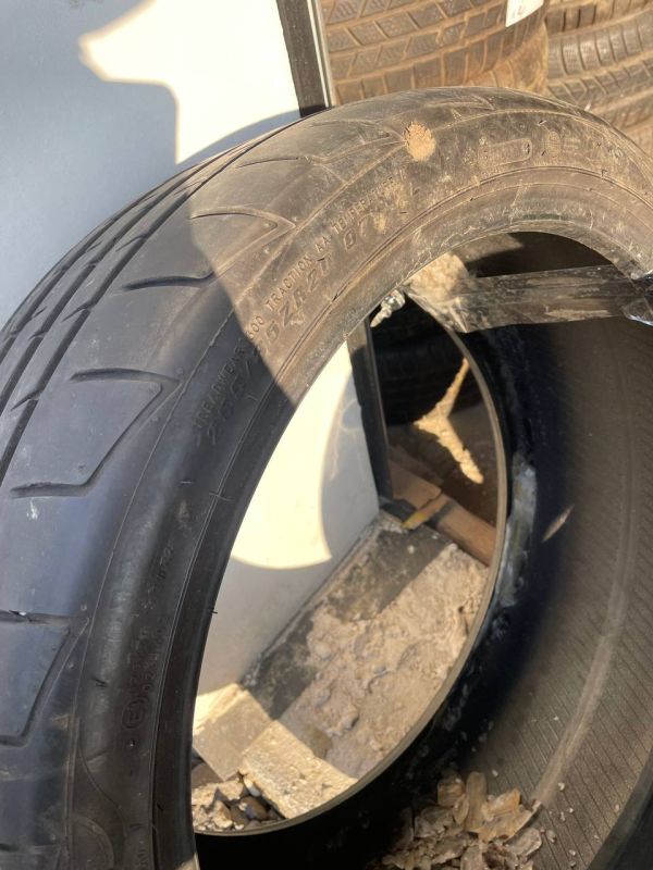 Шина одіночка 255/35 r20 Lito розпаровка