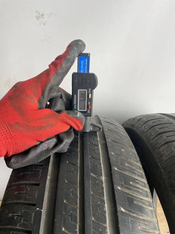Шини пара Dunlop 175/60 r15 літо Гума