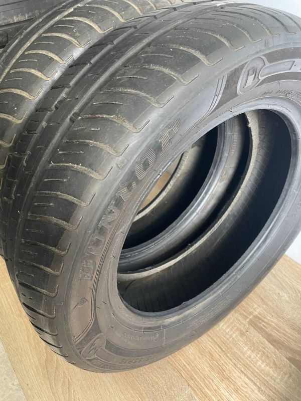 Шини пара Dunlop 175/65 r15 літо Гума