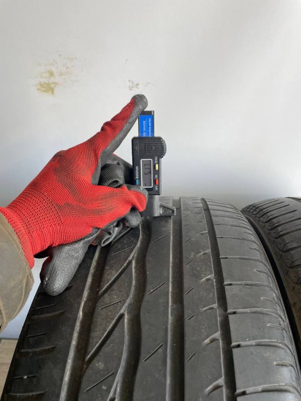 Шини пара Bridgestone 205/55 r16 літо Гума