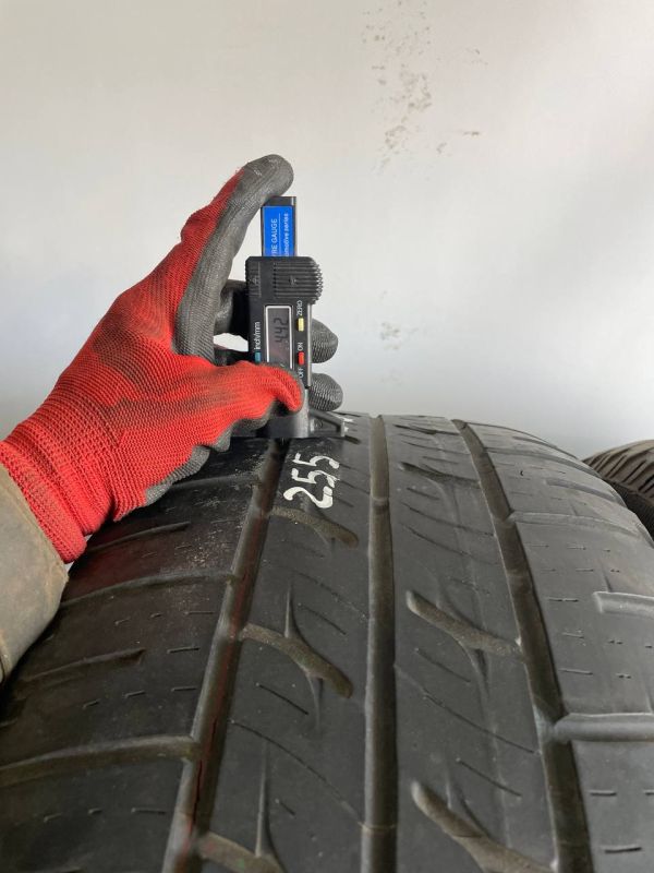 Шини пара Pirelli 255/55 r19 літо Гума