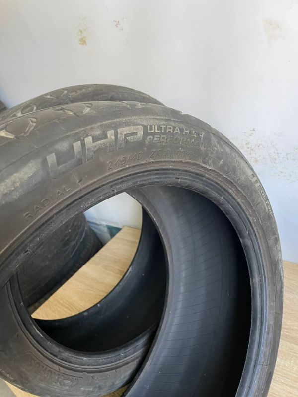 Шини пара Taurus 245/40 r18 літо Гума