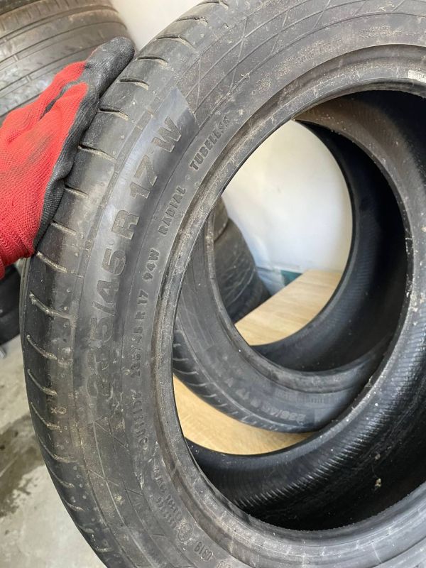 Шини пара Continental 235/45 r17 літо Гума