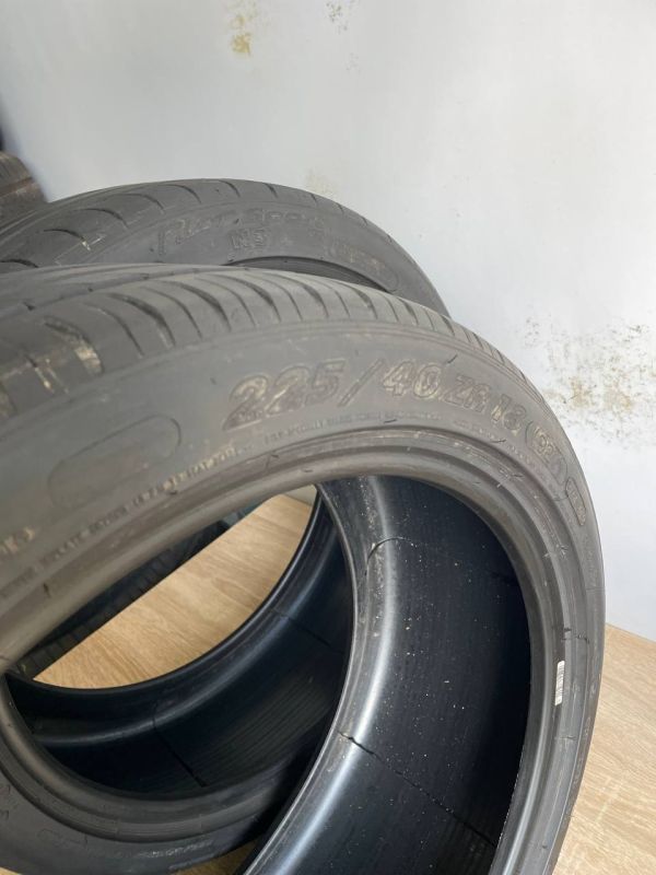 Шини пара Michelin 225/40 r18 літо Гума