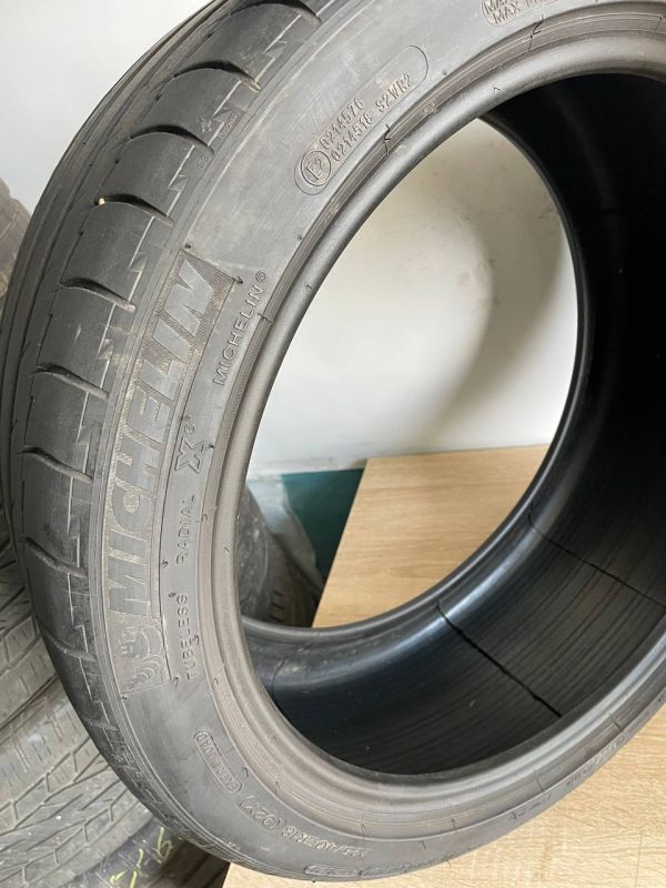 Шини пара Michelin 225/40 r18 літо Гума