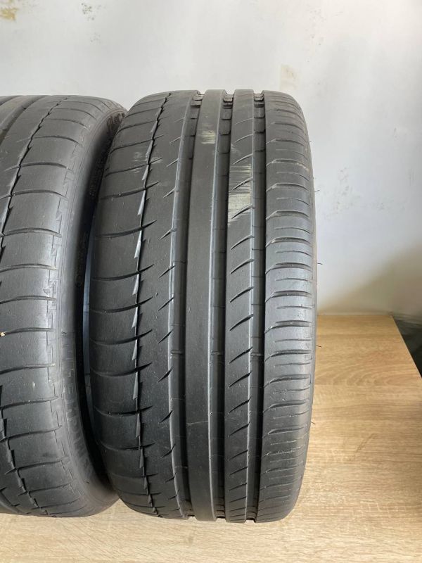 Шини пара Michelin 225/40 r18 літо Гума