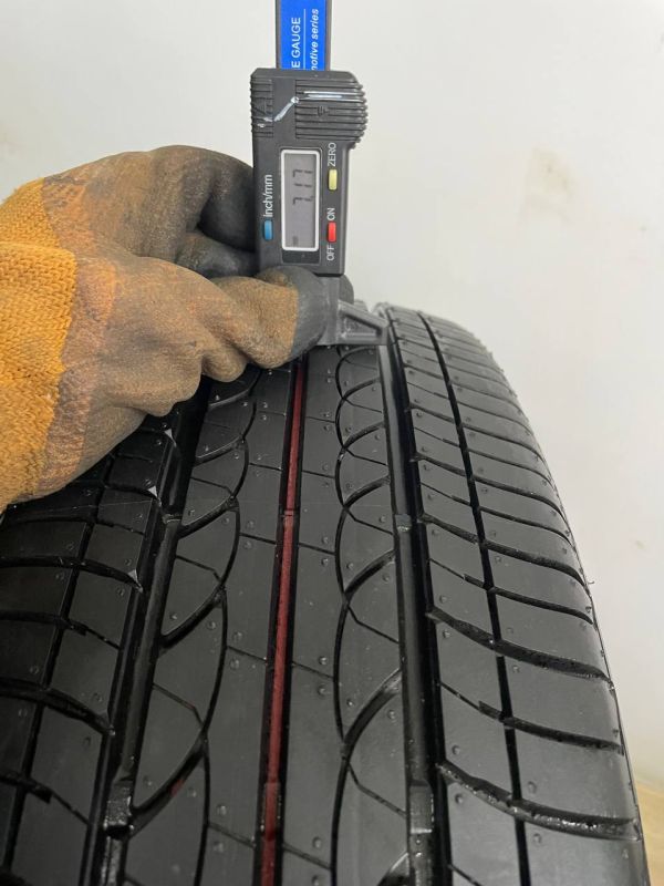 Шини пара Bridgestone 175/65 r15 літо Гума