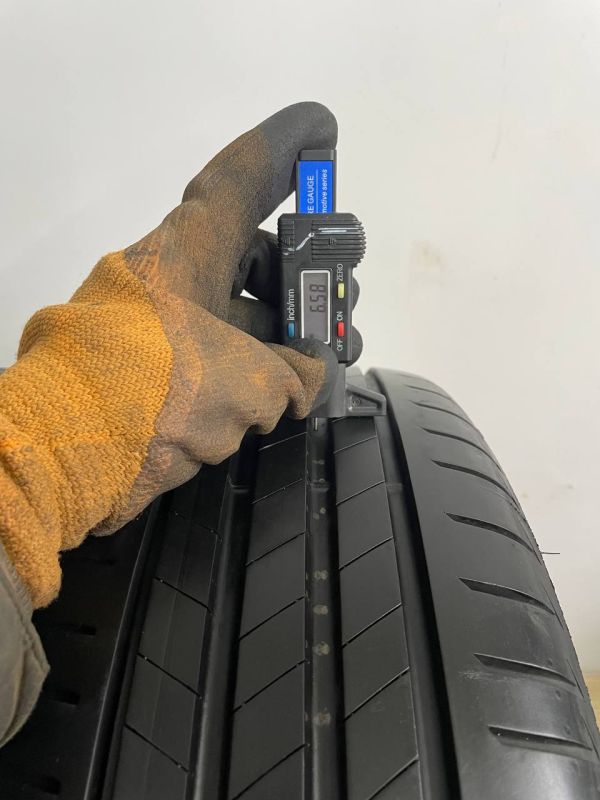Шини пара Bridgestone 195/55 r16 літо Гума