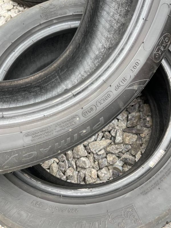 Шини пара Michelin 225/50 r16 літо Гума