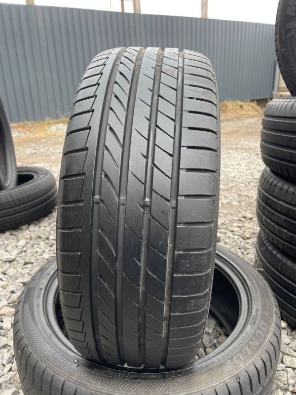 Шини пара Dunlop 215/45 r18  літо Гума