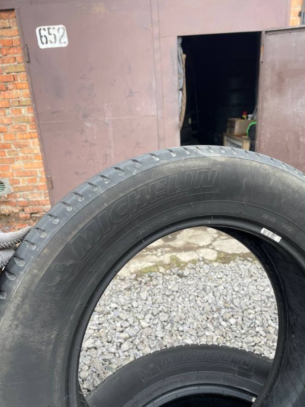 Шини комплект Michelin 225/65 r17 літо Гума