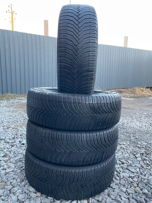 Шини комплект Michelin 215/55 r18 літо Гума