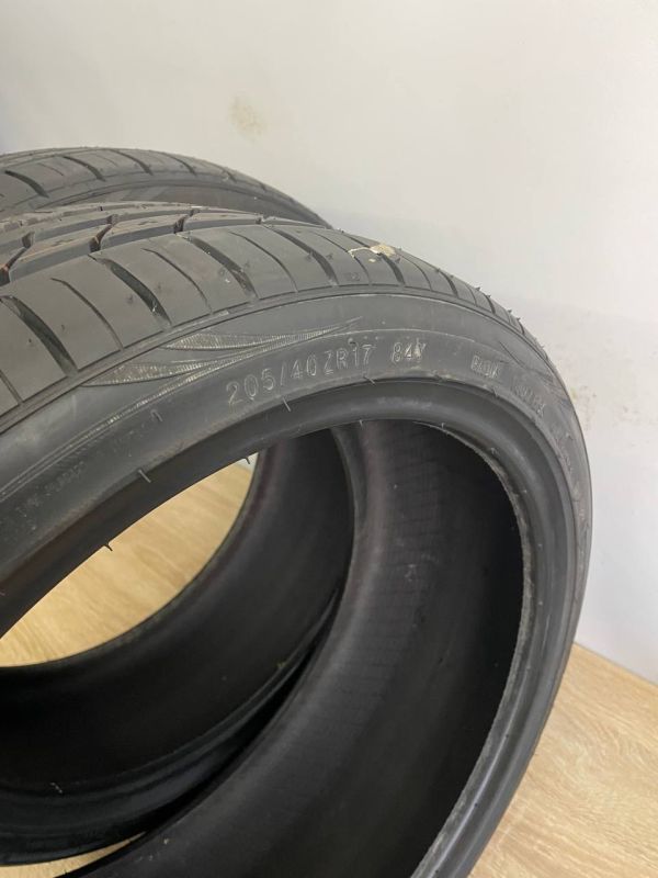 Шини пара Kumho 205/40 r17 літо Гума
