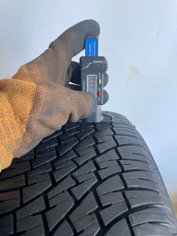 Шини пара Debica 185/65 r15 всесезон Гума