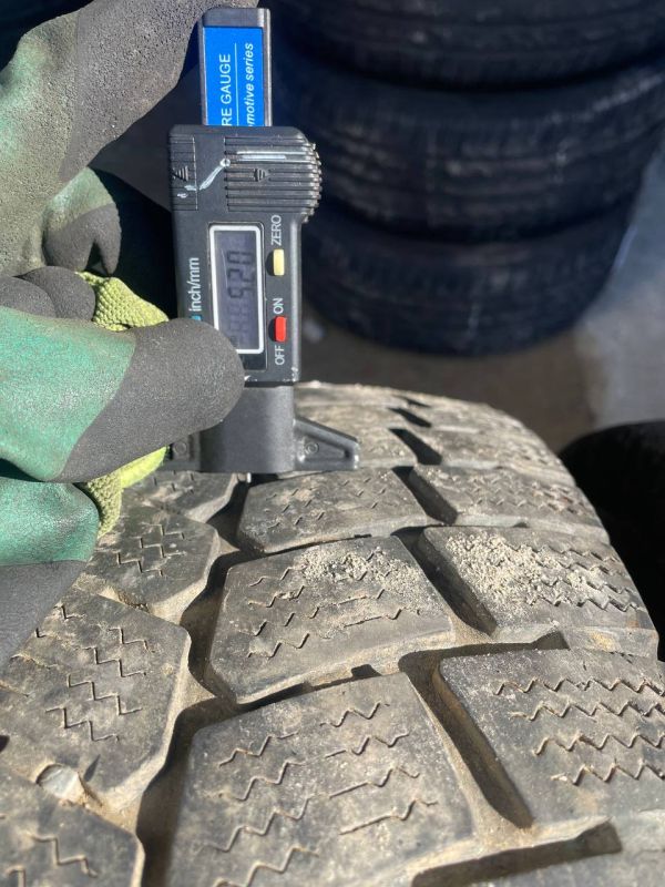 Шини пара 225/70 r15c Гума