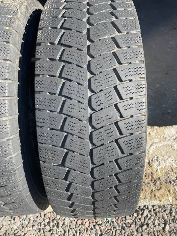 Шини пара 225/70 r15c Гума