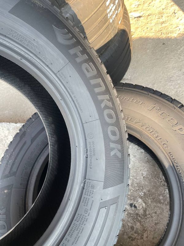Шини пара Hankook 215/70 r15c Гума