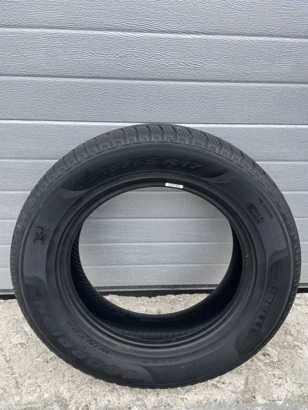 Шина розпаровка Pirelli scorpion 215/65 r17
