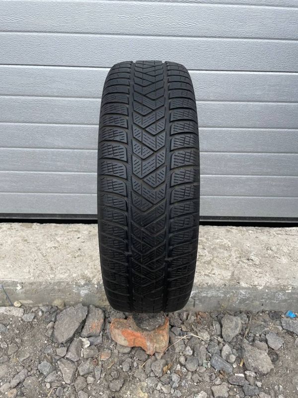 Шина розпаровка Pirelli scorpion 215/65 r17