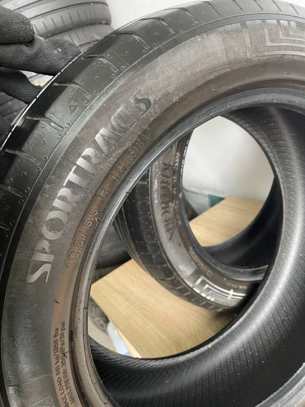 Шини пара Vredestein 195/55 r16 літо Гума