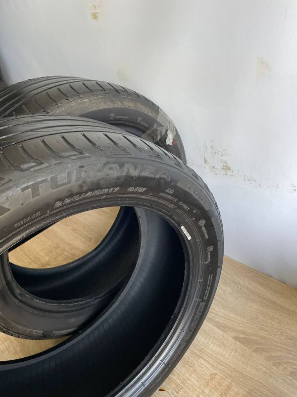 Шини пара Bridgestone 225/45 r17 літо резина