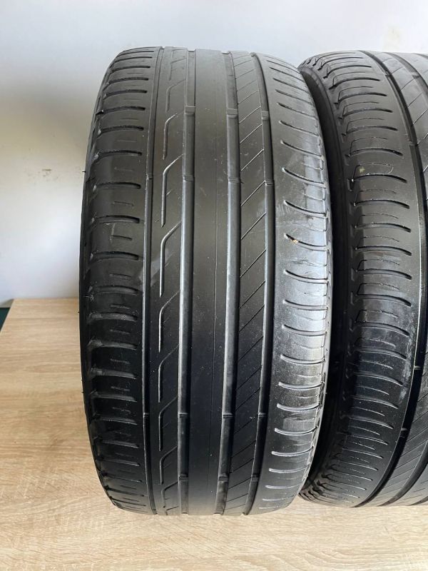 Шини пара Bridgestone 225/45 r17 літо резина