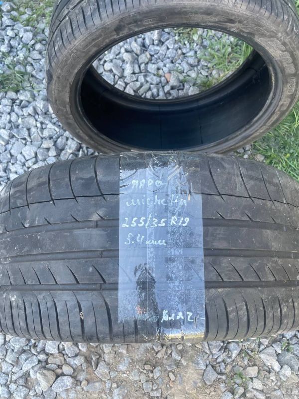 Шини пара Michelin 255/35 r19 літо резина