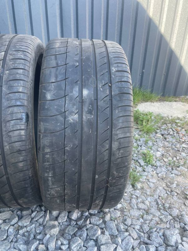 Шини пара Michelin 255/35 r19 літо резина