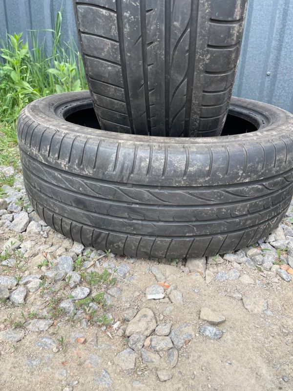 Шини пара Bridgestone 255/45 r20 літо Резина