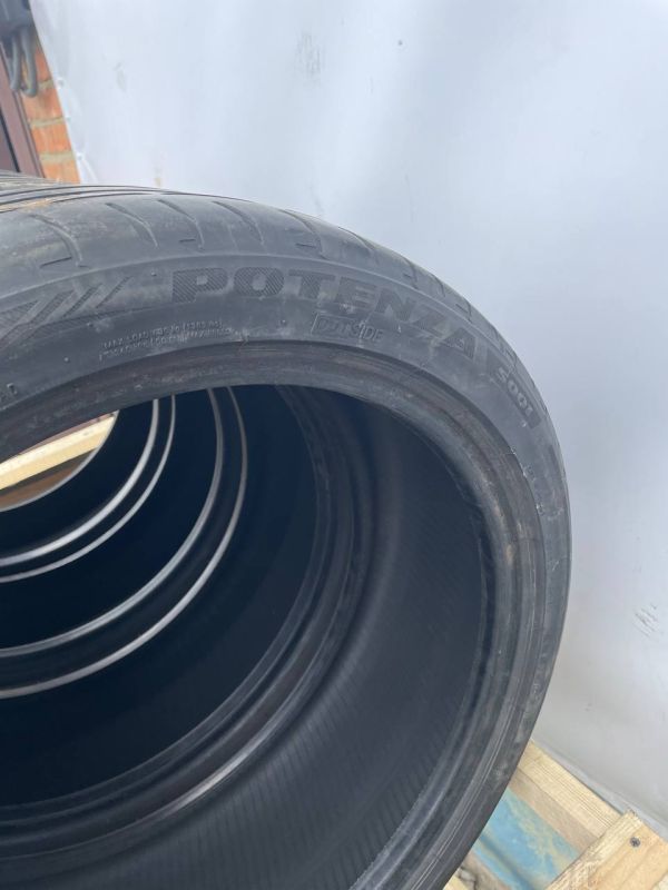 Шини комплект Bridgestone 225/40 r18 літо резина